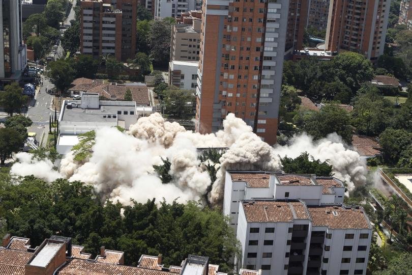 Разрушиха дома на наркобарона Пабло Ескобар