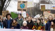 Меркел подкрепи ученическите протести за климата