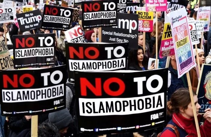 Мюсюлмански лидери призовават правителствата и медиите да се борят с ислямофобията