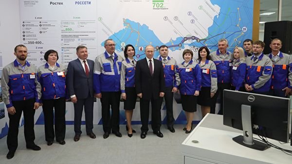Путин по време на откриване на нова електростанция в Крим