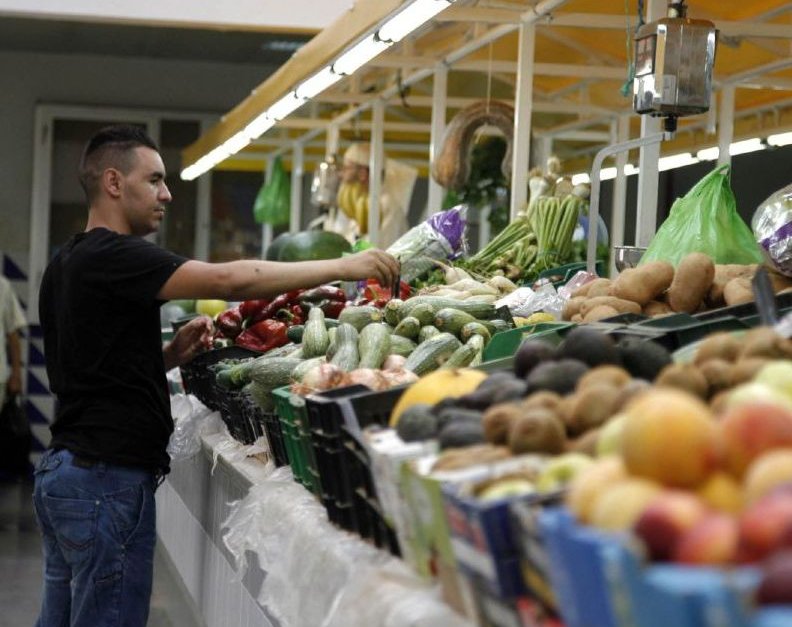 Българите консумират най-малко плодове и зеленчуци в ЕС