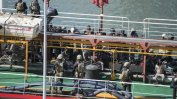Малтийски военни щурмуваха отвлечен от мигранти в Средиземно море танкер