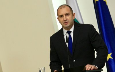 Радев: Заплахата за демокрацията не идва от армията