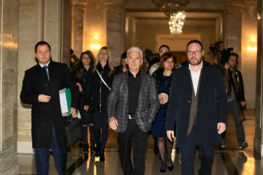 "Атака" се регистрира в ЦИК за евроизборите. Сн. БГНЕС