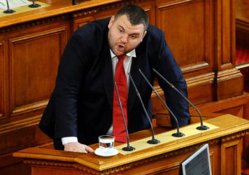 АЛДЕ ще премълчи издигането на Делян Пеевски за евродепутат