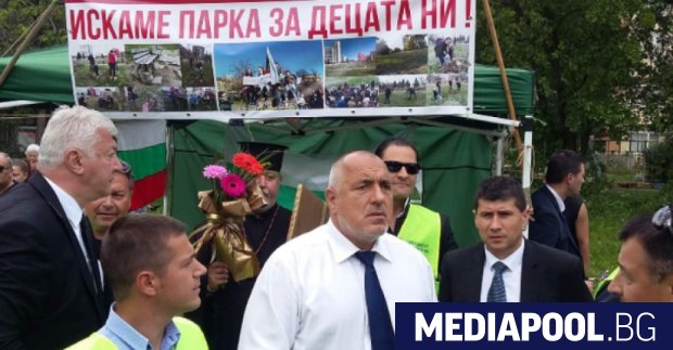 Премиерът Бойко Борисов отиде лично да потушава тримесечен протест на