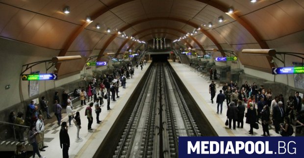 Част от линиите на градския транспорт в София ще работят