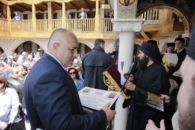 Борисов при едно от посещенията си в манастира.