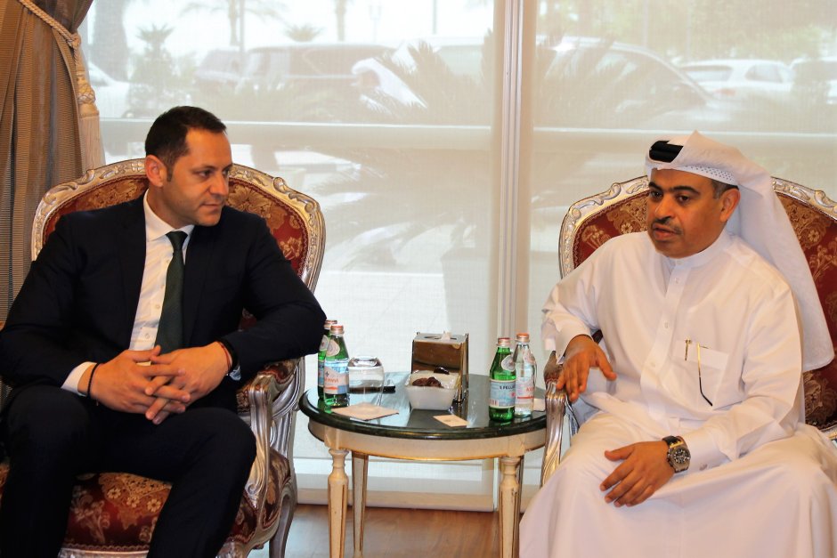 Манолев се срещна с министър на търговията на Катар Али бин Ахмед Ал Куари 