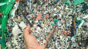 Плаж на остров Тенерифе потъна в пластмасови отпадъци