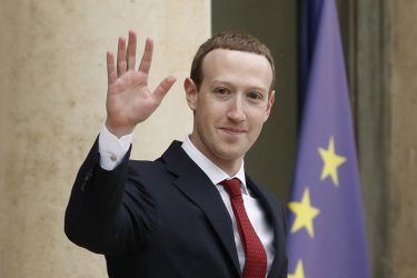 Зукърбърг преди дни гостува на френския президент, сн. ЕПА/БГНЕС