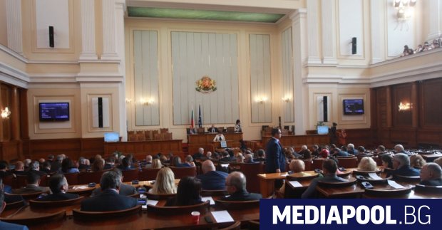 Парламентът отхвърли единодушно ветото на президента върху разпоредби от промените