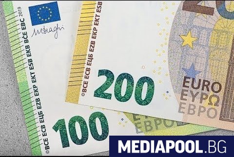 Европейската централна банка ЕЦБ пусна днес в обращение новите банкноти