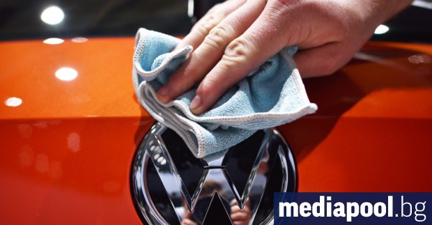 Германският автомобилостроител Фолксваген няма да вземе скоро окончателно решение за