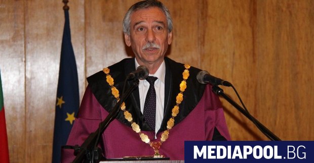 Досегашният ректор на Великотърновския университет проф Христо Бонджолов беше преизбран