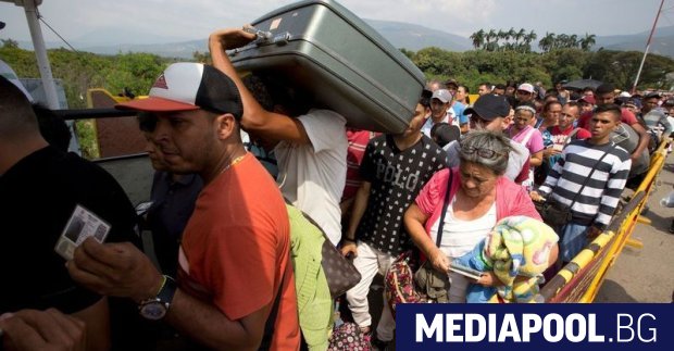 Три милиона души са напуснали Венецуела от 2015 г. насам,