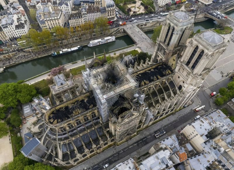 Френският Сенат прие законопроект за възстановяване на Нотр Дам
