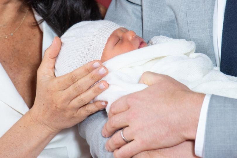 Принц Хари и Меган Маркъл показаха новородения си син