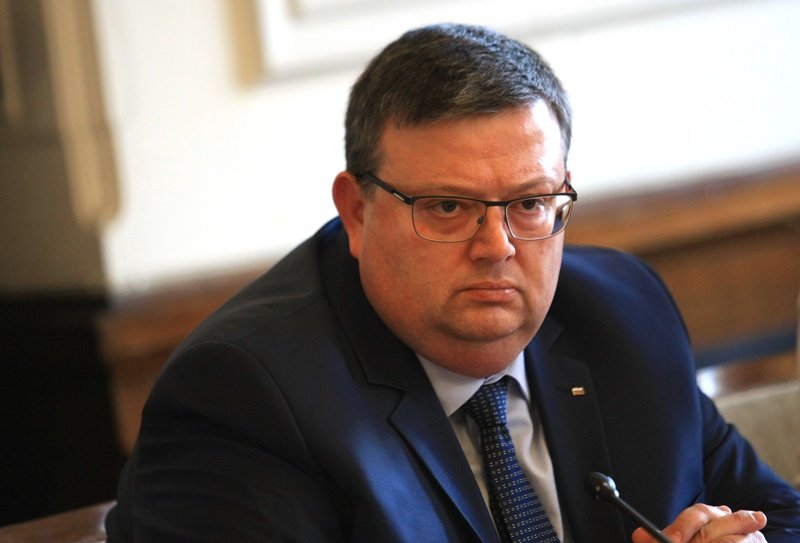 Цацаров не харесва текстовете, по които се наказва корупцията