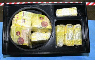 Рекорд: Задържани са 1,8 тона метамфетамини на кристали в Австралия
