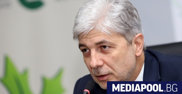 Екоминистърът Нено Димов съобщи пред журналисти в понеделник, че обсъжда