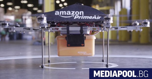 Амазон Amazon ще започне да доставя пратки с дронове до