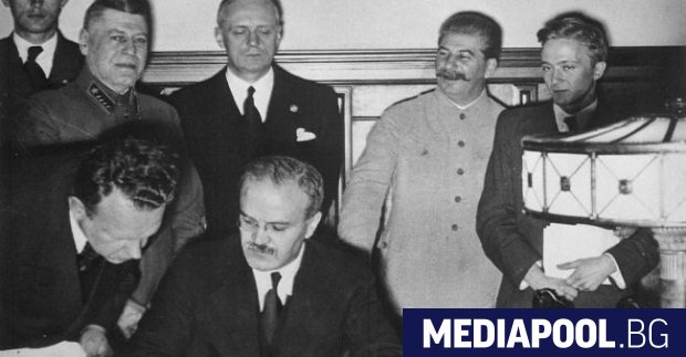 Русия за пръв път публикува съветския оригинал на пакта Рибентроп Молотов