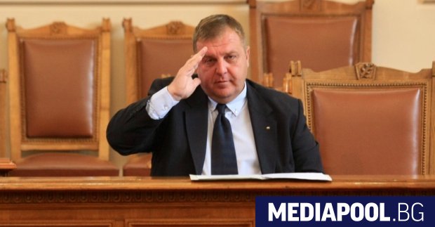 Вицепремиерът и лидер на ВМРО Красимир Каракачанов твърди че Междуведомствената комисия