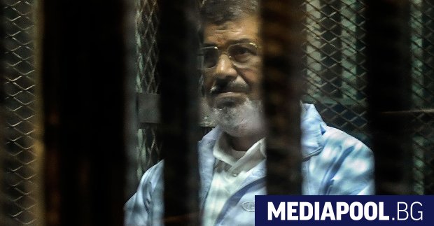 Бившият египетски президент Мохамед Морси бе погребан в столицата Кайро,