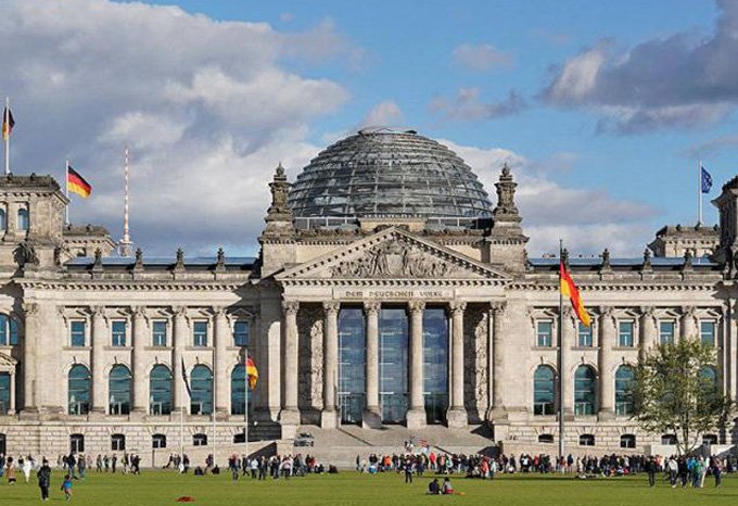 Германският парламент одобри правила, които улесняват депортирането