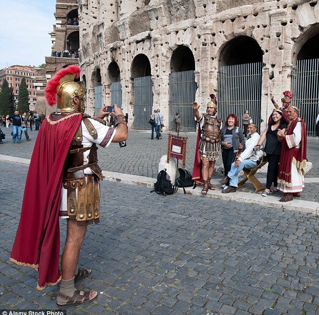 Рим забрани "фалшивите" гладиатори край Колизеума