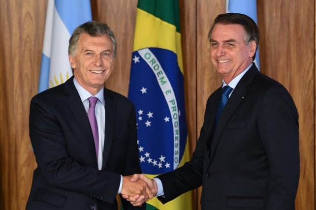 Президентите на Бразилия и Аржентина Маурисио Макри (ляво) и Жаир Болсонаро