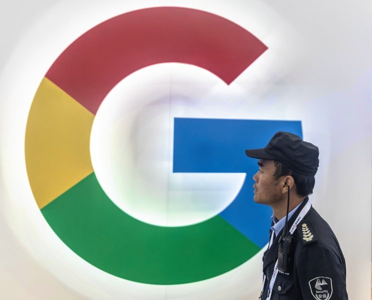 "Гугъл" предупреди: Санкциите срещу "Хуауей" застрашават сигурността на САЩ