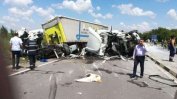 Две тежки катастрофи с български тирове в Румъния за 24 часа