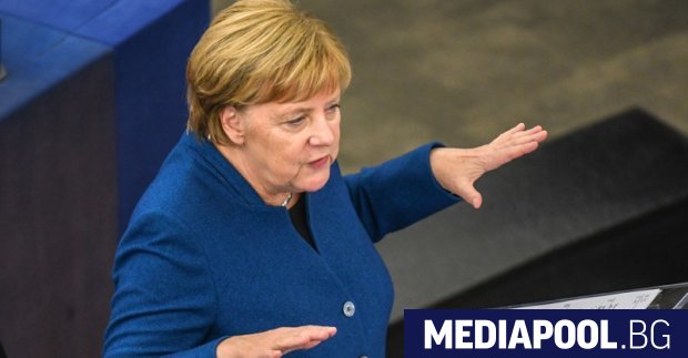 Пристъпите на треперене на германския канцлер Ангела Меркел по време