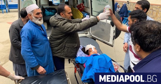 Шест души са загинали а най малко 27 са ранени при