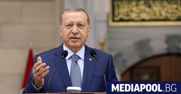 Турският президент Реджеп Тайип Ердоган заяви пред депутати от управляващата