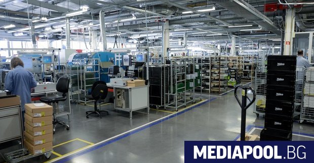 Електротехниката и електрониката са на първо място по износ в