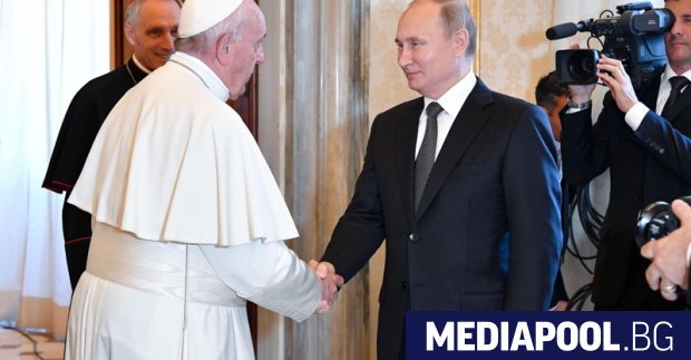 Президентът на Русия бе приет от папа Франциск ден преди