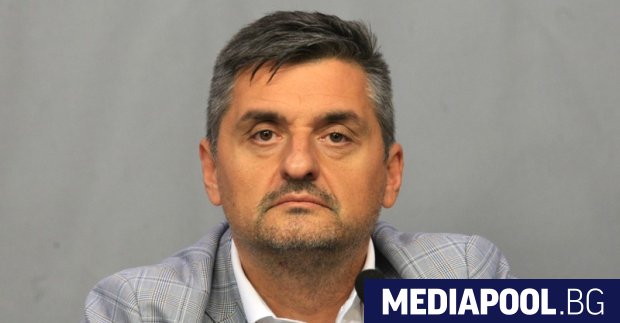 Зам председателят на БСП Кирил Добрев ще оглави Националния предизборен щаб