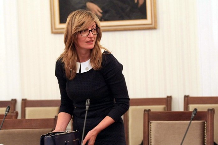 Захариева вика сръбския посланик заради коментари по адрес на Борисов