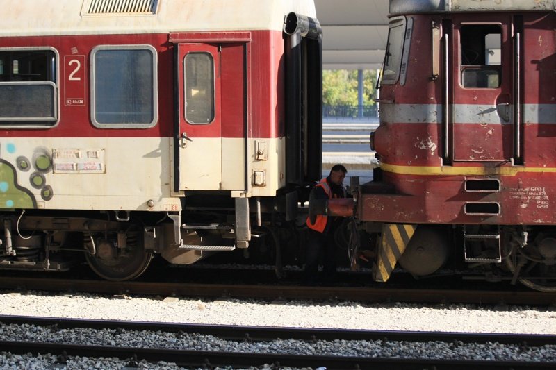 Пътник във влака София-Бургас е бил нападнат с нож