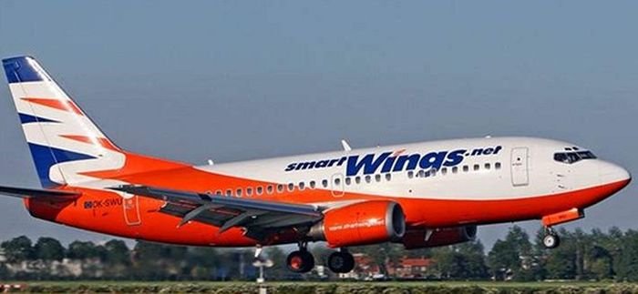Чешки Боинг 737-400 кацна аварийно в Будапеща, няма пострадали