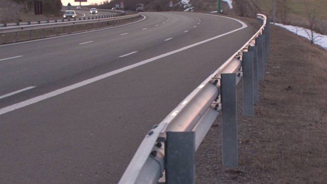 Две деца са пострадали при верижна катастрофа на магистрала "Тракия"