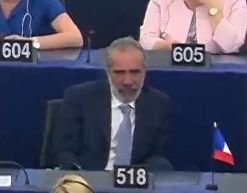 Европарламентът успя да вчеше Андрей Слабаков