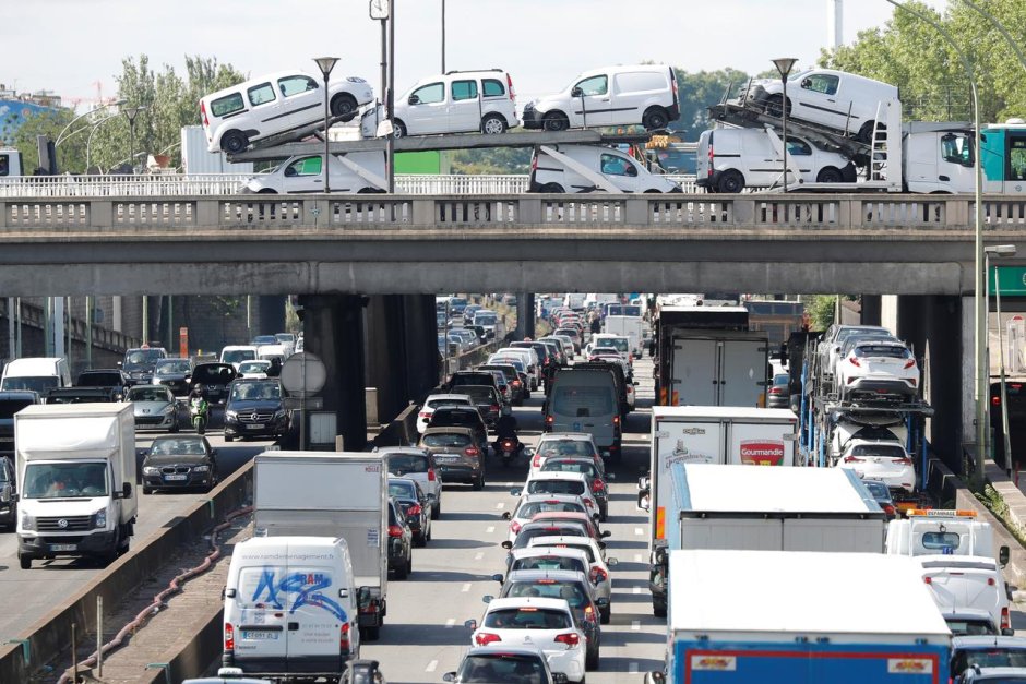 От 1 юли Париж въвежда ограничения за превозни средства от нисък екологичен клас
