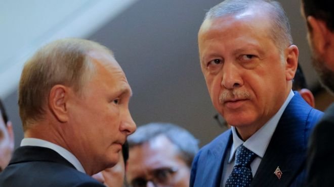 Турският президент Ердоган (дясно) заедно с руския си колега Владимир Путин