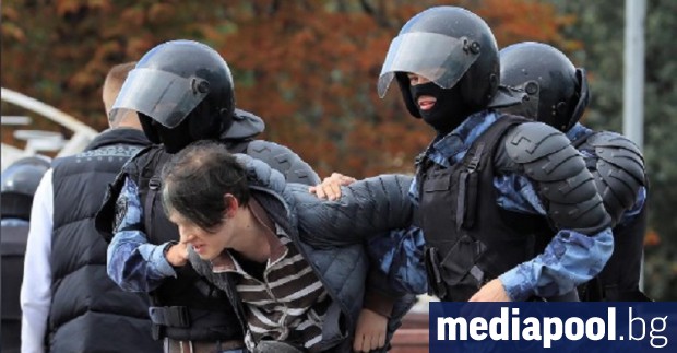 Руската полиция задържа вчера над 800 души, участващи в демонстрация