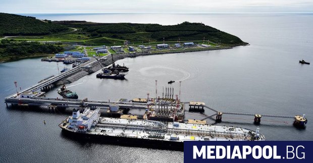 Наложените от американския президент Доналд Тръмп петролни санкции срещу Иран