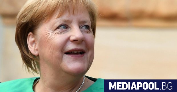 Германската канцлерка Ангела Меркел ще посети Унгария следващия месец, за